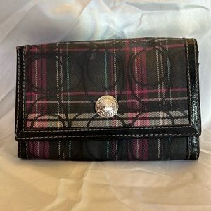 Coach wallet, button close. Tartan plaid.